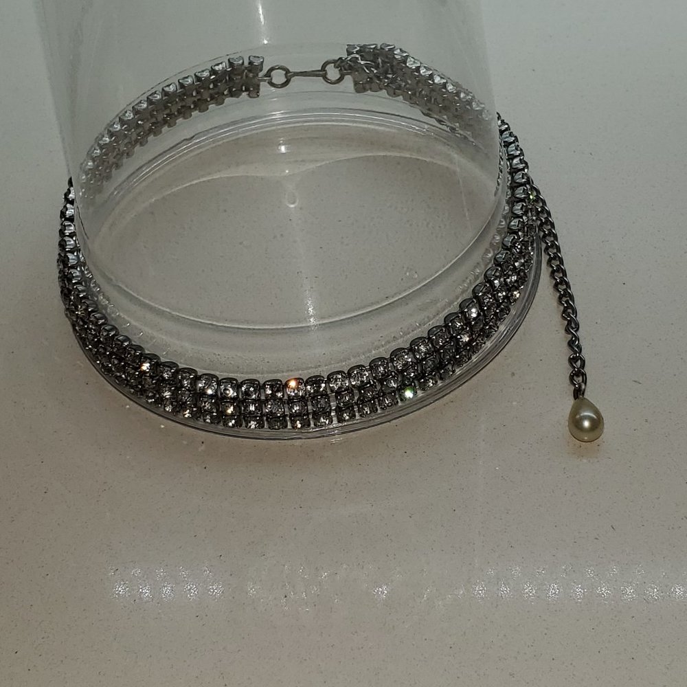 RHINESTONE CHOCKER NECKLACE